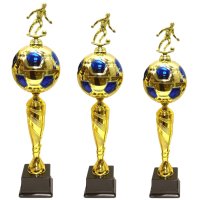 Комплект кубков Высота: 61,5 см, 54,5 см, 52 см Комплект кубков Высота: 61,5 см, 54,5 см, 52 см